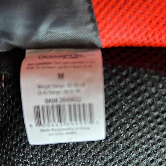 Medium floatation vest for dogs. New with tags. - Picture 4 of 4